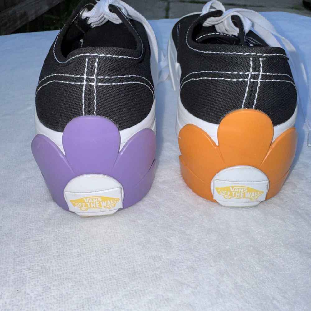 Vans Authentic Stackform Sneaker Size 6.5 - image 4